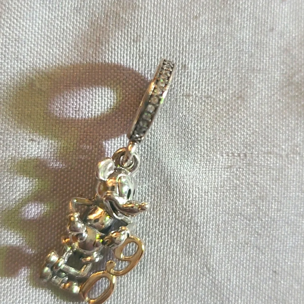 Authentic Pandora Mickey Mouse 90 years limited edition with box - Picture 6 of 7